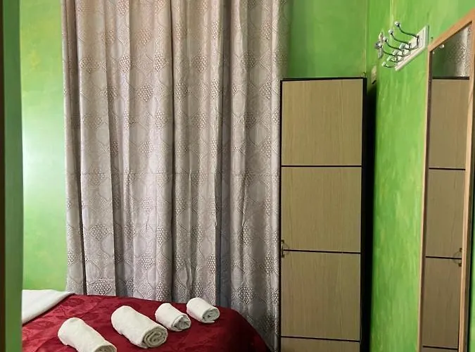 Magenta House